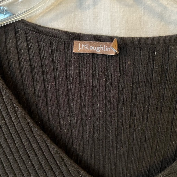 Black Ribbed V-Neck Sweater - Picture 4 of 4